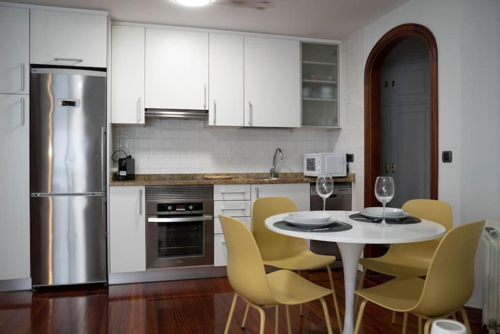 Apartamento 1 Dormitorio 比戈 外观 照片